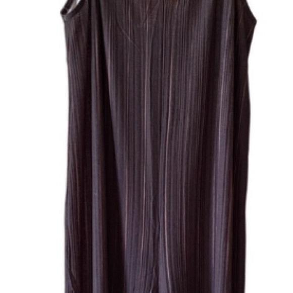 (16)New Adorable And Comfy Ash Black Colored
Jumpsuit, V Neck & Spaghetti Straps - Picture 7 of 8